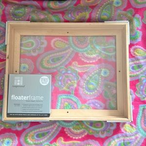 Floater frame for 11 x 14. ( 2 floater frame )